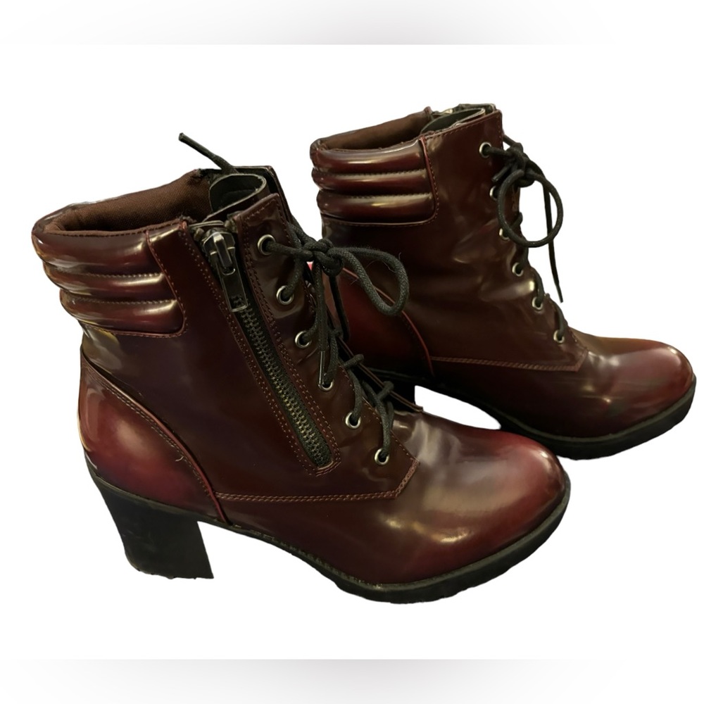 Steve Madden Women’s North Black Cherry Zip/Lace Chunky Heel Combat Boots Size 8